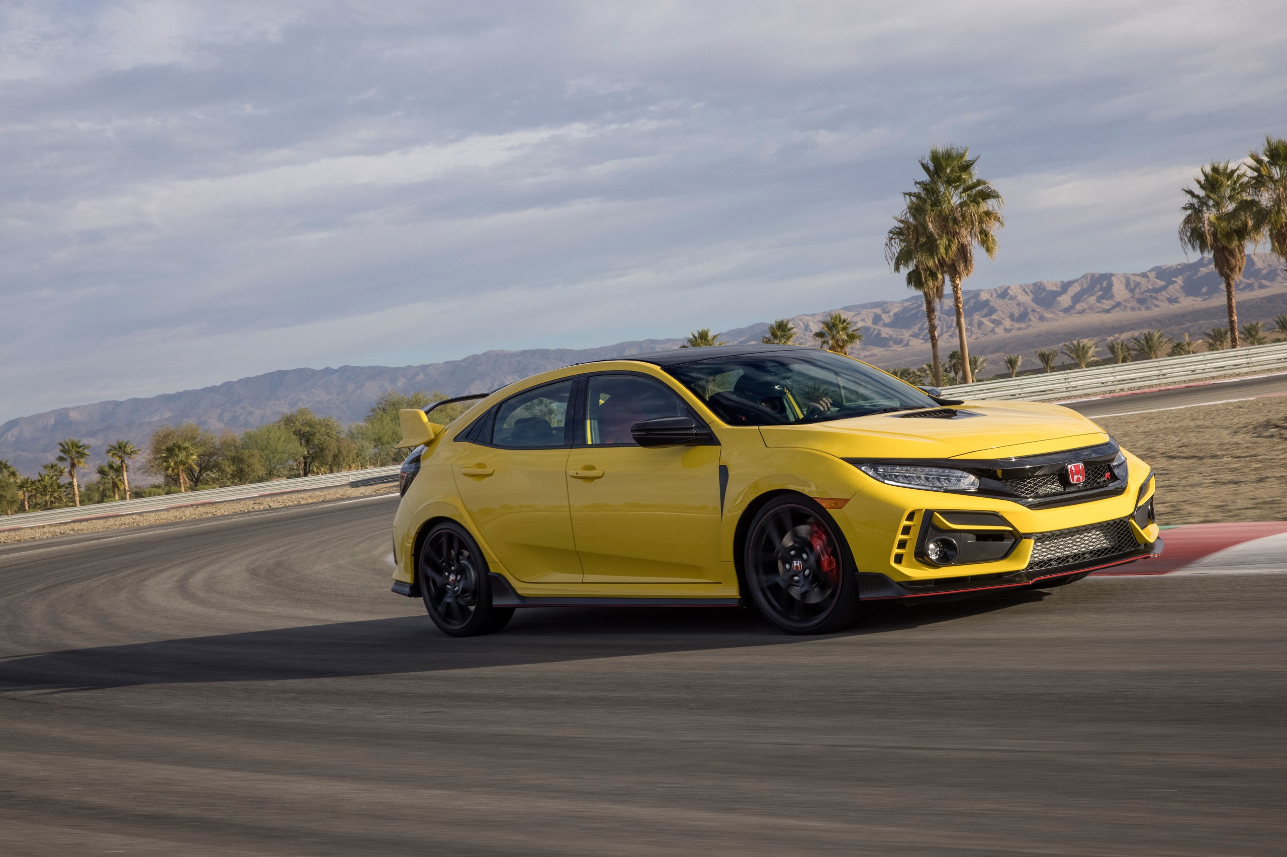 2021 Honda Civic Type R Limited Edition Front Three-Quarter Wallpapers (1)