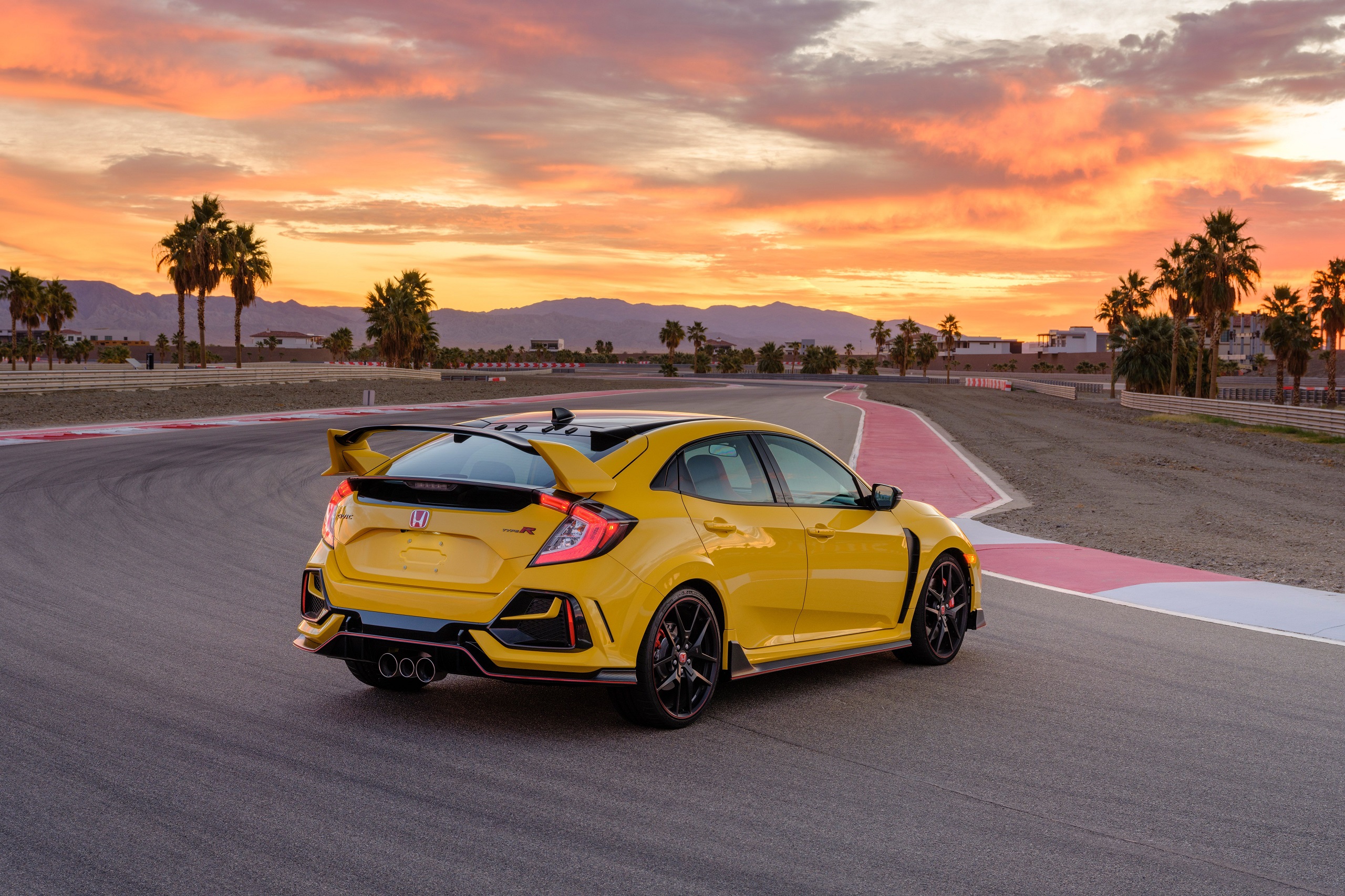 2021 Honda Civic Type R Limited Edition Rear Three-Quarter Wallpapers #13 of 92