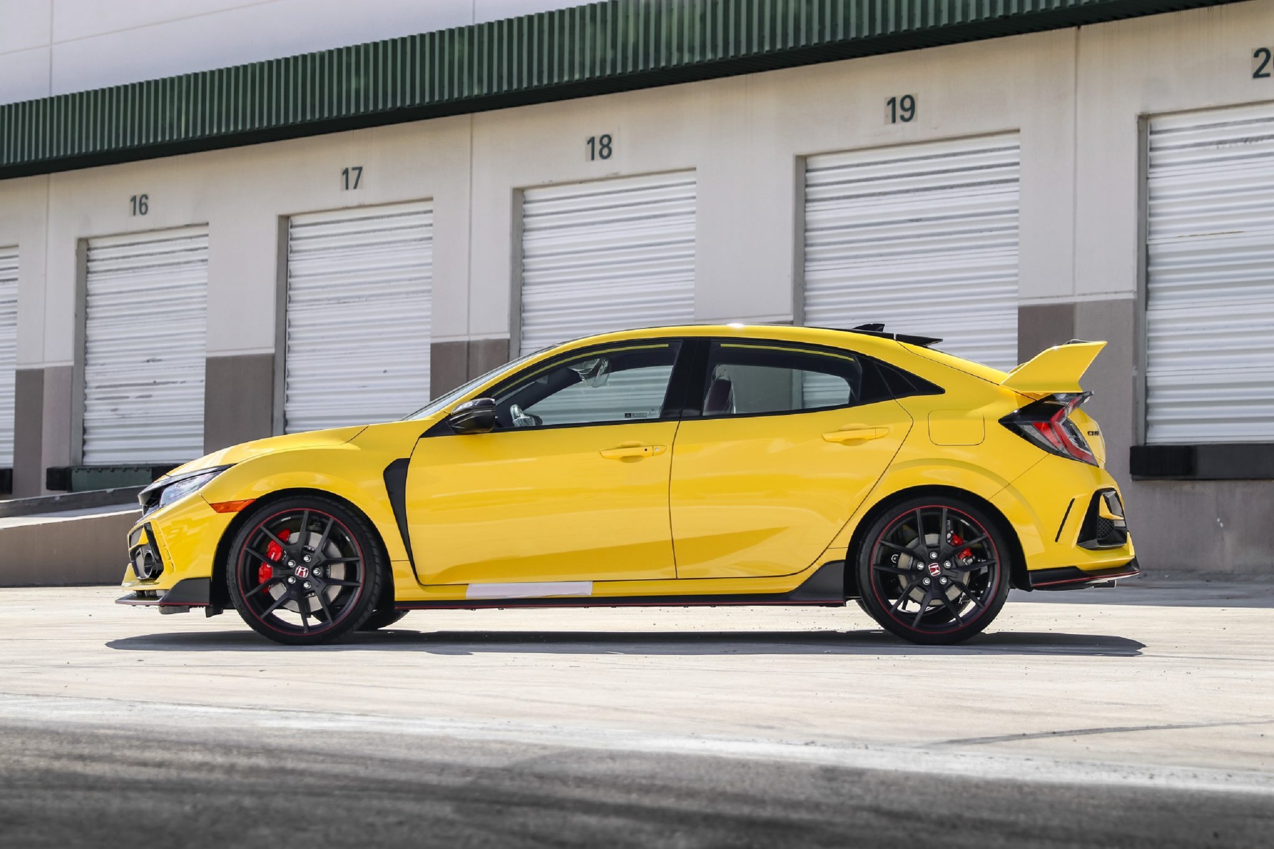 2021 Honda Civic Type R Limited Edition Side Wallpapers #21 of 92