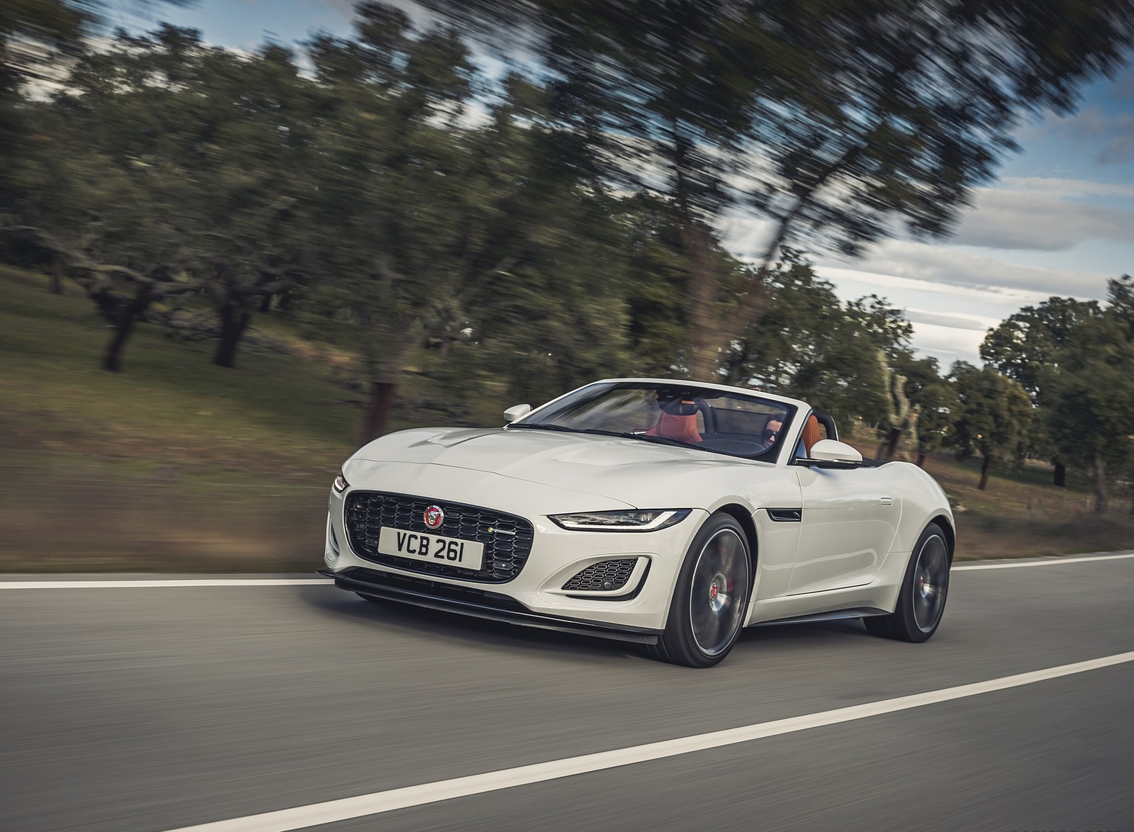 2021 Jaguar F-TYPE R-Dynamic P450 Convertible RWD (Color: Fuji White) Front Three-Quarter Wallpapers (8)