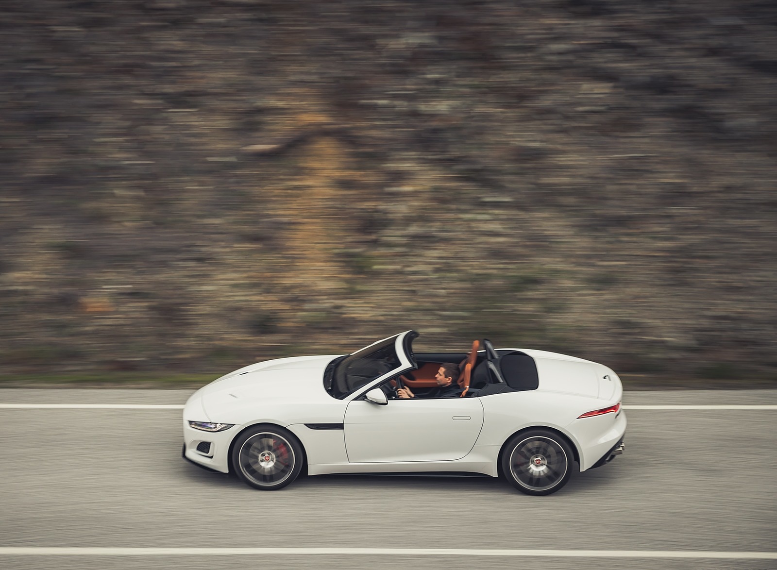 2021 Jaguar F-TYPE R-Dynamic P450 Convertible RWD (Color: Fuji White) Side Wallpapers #17 of 30