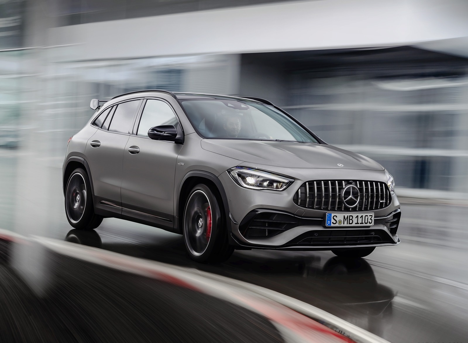 2021 Mercedes-AMG GLA 45 S 4MATIC+ (Color: Magno Grey) Front Three-Quarter Wallpapers #47 of 69