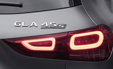 2021 Mercedes-AMG GLA 45 S 4MATIC+ (Color: Magno Grey) Tail Light Wallpapers 450x275 (59)