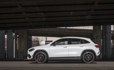 2021 Mercedes-AMG GLA 45 Side Wallpapers 450x275 (18)