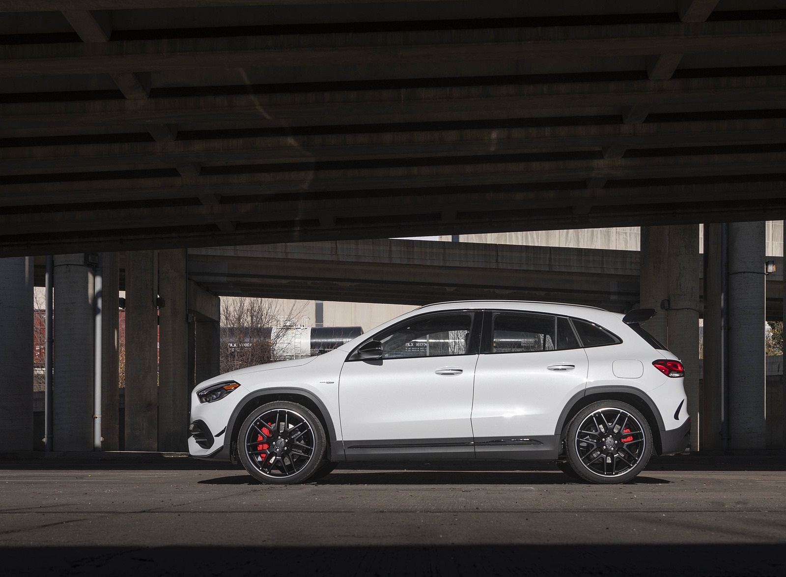 2021 Mercedes-AMG GLA 45 Side Wallpapers #18 of 69