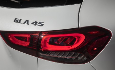 2021 Mercedes-AMG GLA 45 Tail Light Wallpapers 450x275 (30)