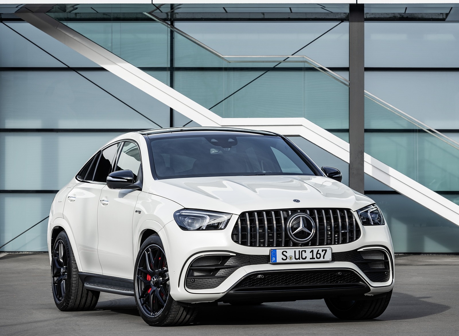 2021 Mercedes-AMG GLE 63 S 4MATIC+ Coupe (Color: Diamond White) Front Wallpapers #51 of 65