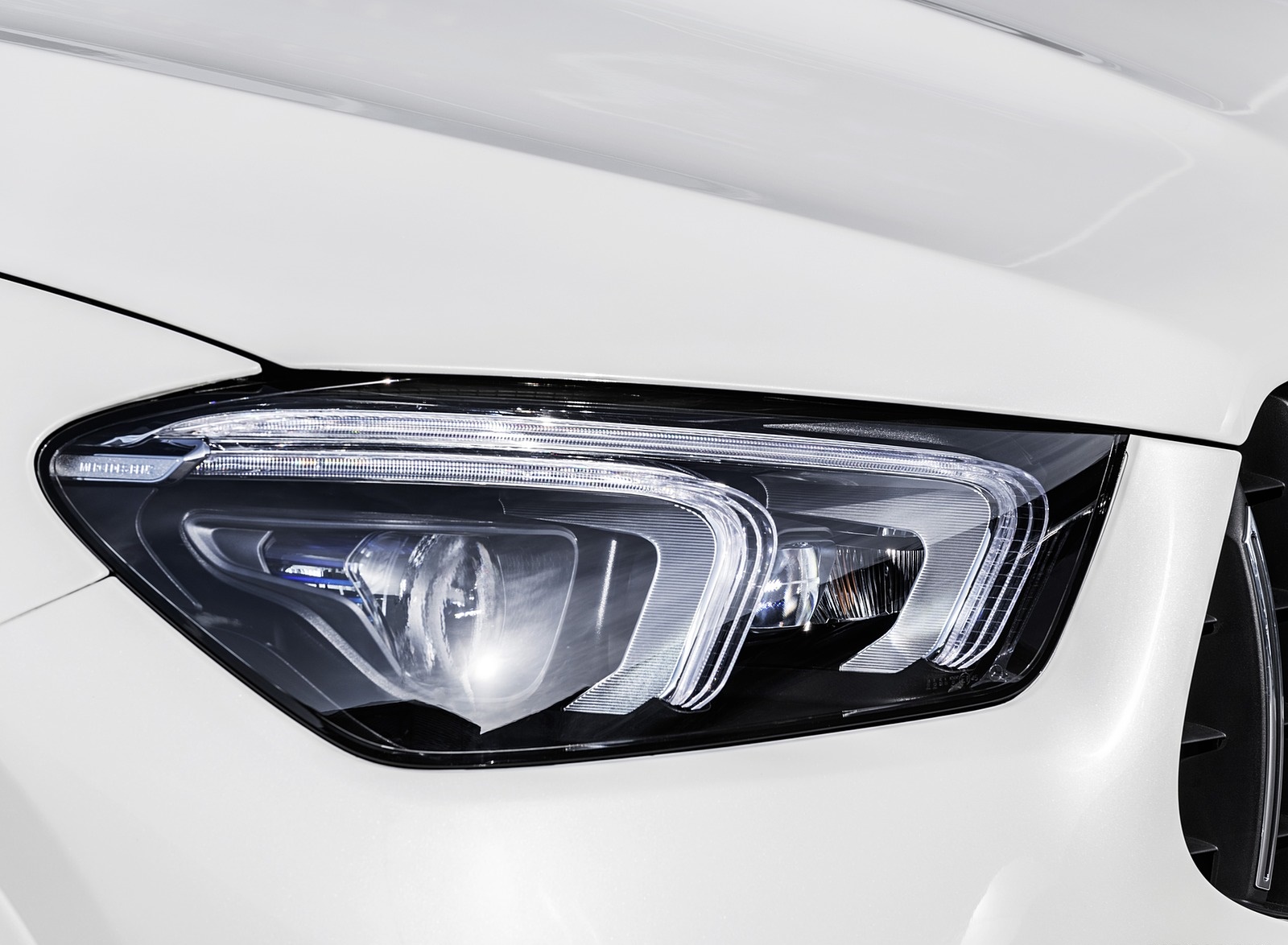 2021 Mercedes-AMG GLE 63 S 4MATIC+ Coupe (Color: Diamond White) Headlight Wallpapers #58 of 65