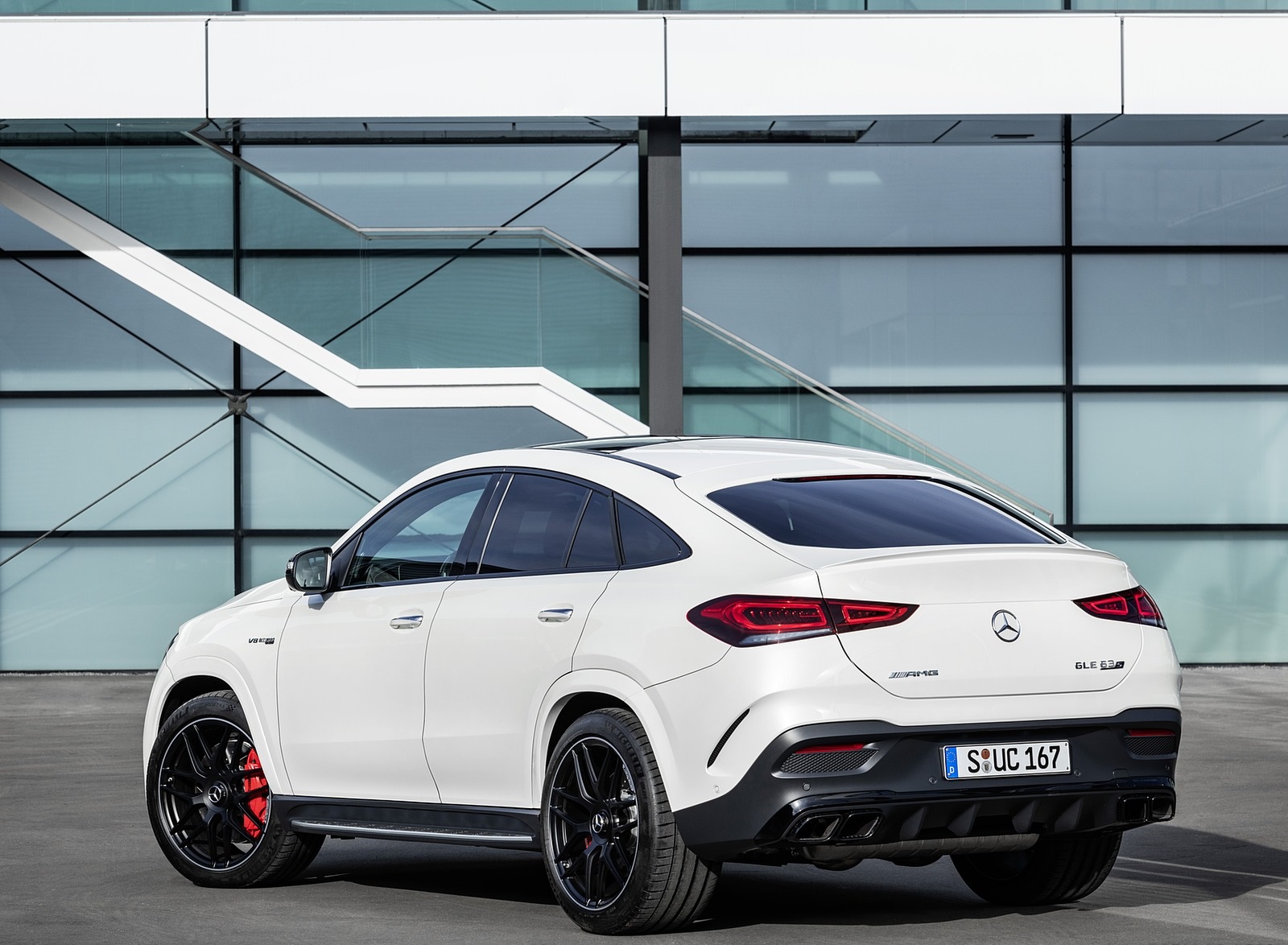2021 Mercedes-AMG GLE 63 S 4MATIC+ Coupe (Color: Diamond White) Rear Three-Quarter Wallpapers #52 of 65
