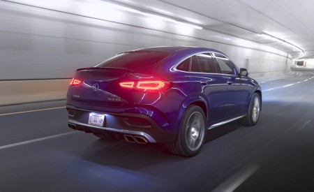 2021 Mercedes-AMG GLE 63 S Coupe (US-Spec) Rear Three-Quarter Wallpapers 450x275 (10)