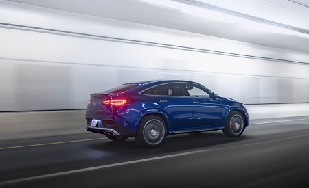 2021 Mercedes-AMG GLE 63 S Coupe (US-Spec) Rear Three-Quarter Wallpapers 450x275 (12)