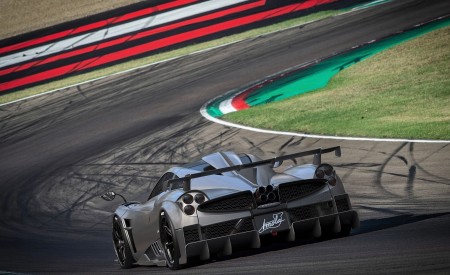 2021 Pagani Imola Rear Three-Quarter Wallpapers 450x275 (3)