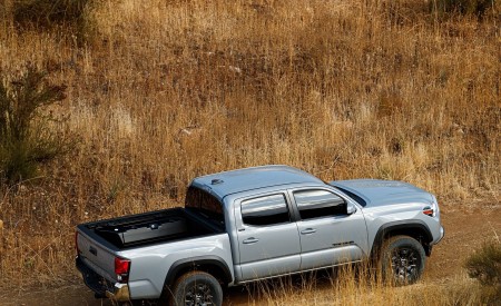 2021 Toyota Tacoma Trail Special Editions Rear Three-Quarter Wallpapers 450x275 (2)