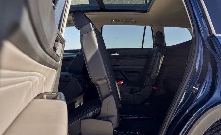 2021 Volkswagen Atlas SEL V6 R-Line Interior Rear Seats Wallpapers 450x275 (28)