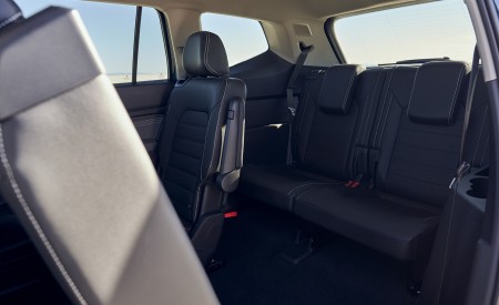 2021 Volkswagen Atlas SEL V6 R-Line Interior Third Row Seats Wallpapers 450x275 (31)