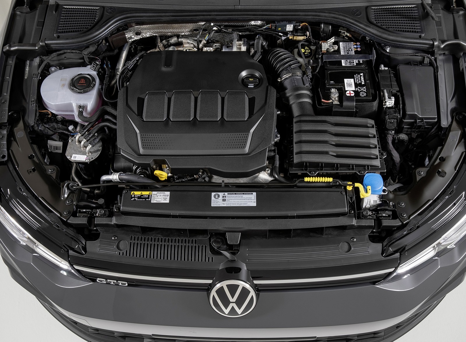 2021 Volkswagen Golf GTD Engine Wallpapers (10)