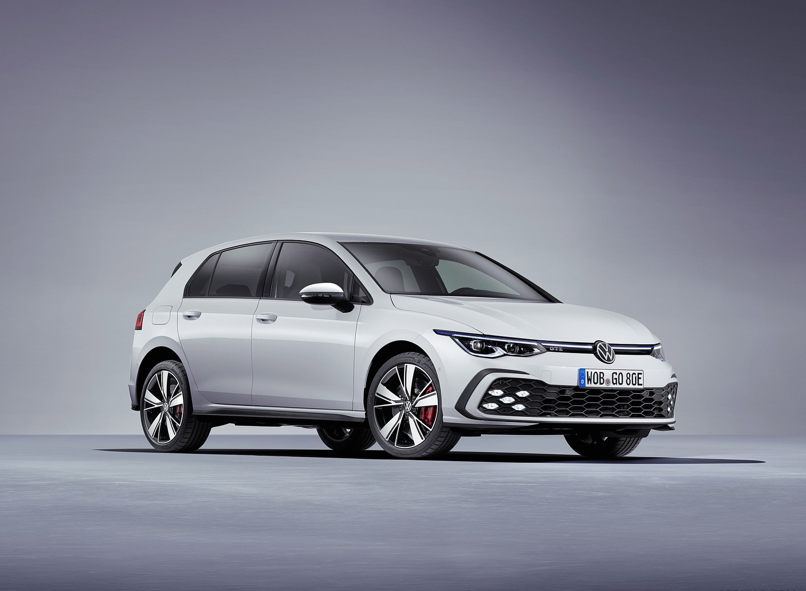 2021 Volkswagen Golf GTE Front Three-Quarter Wallpapers #5 of 16