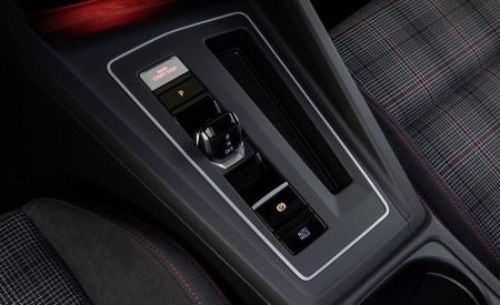 2021 Volkswagen Golf GTI Central Console Wallpapers 450x275 (43)
