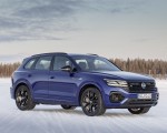 2021 Volkswagen Touareg R Plug-In Hybrid In Snow Front Three-Quarter Wallpapers 150x120 (75)