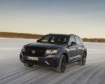 2021 Volkswagen Touareg R Plug-In Hybrid In Snow Front Three-Quarter Wallpapers 150x120