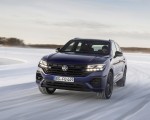 2021 Volkswagen Touareg R Plug-In Hybrid In Snow Front Wallpapers 150x120 (63)
