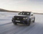 2021 Volkswagen Touareg R Plug-In Hybrid In Snow Front Wallpapers 150x120 (61)