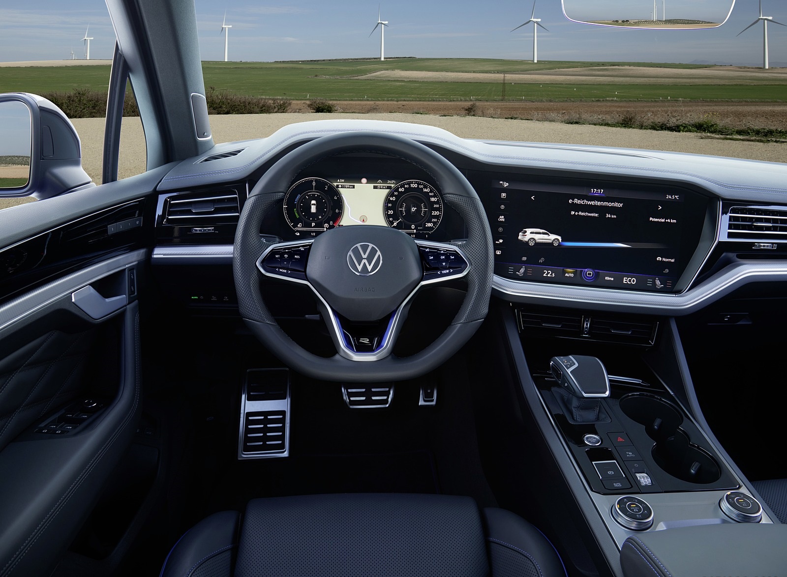 2021 Volkswagen Touareg R Plug-In Hybrid Interior Cockpit Wallpapers #50 of 90