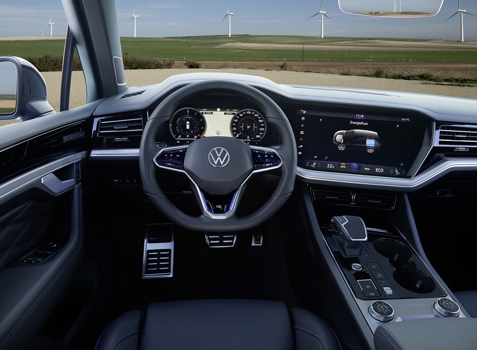 2021 Volkswagen Touareg R Plug-In Hybrid Interior Wallpapers #49 of 90