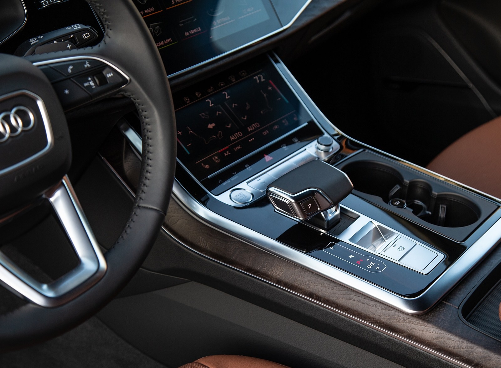 2020 Audi Q7 (US-Spec) Central Console Wallpapers #28 of 54