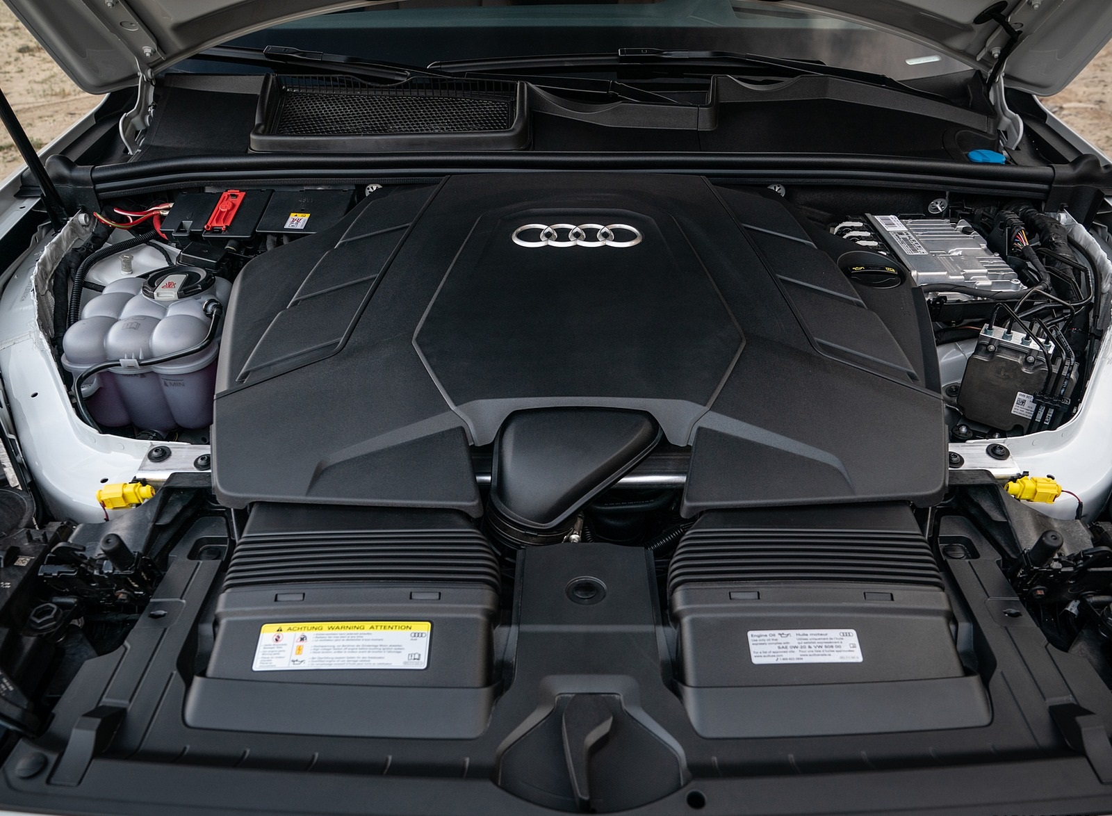2020 Audi Q7 (US-Spec) Engine Wallpapers #27 of 54