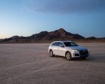 2020 Audi Q7 (US-Spec) Front Three-Quarter Wallpapers 150x120 (12)