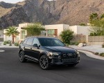 2020 Audi Q7 (US-Spec) Front Three-Quarter Wallpapers 150x120 (42)