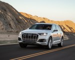 2020 Audi Q7 (US-Spec) Front Three-Quarter Wallpapers 150x120