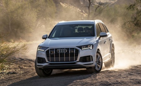 2020 Audi Q7 (US-Spec) Front Wallpapers 450x275 (15)