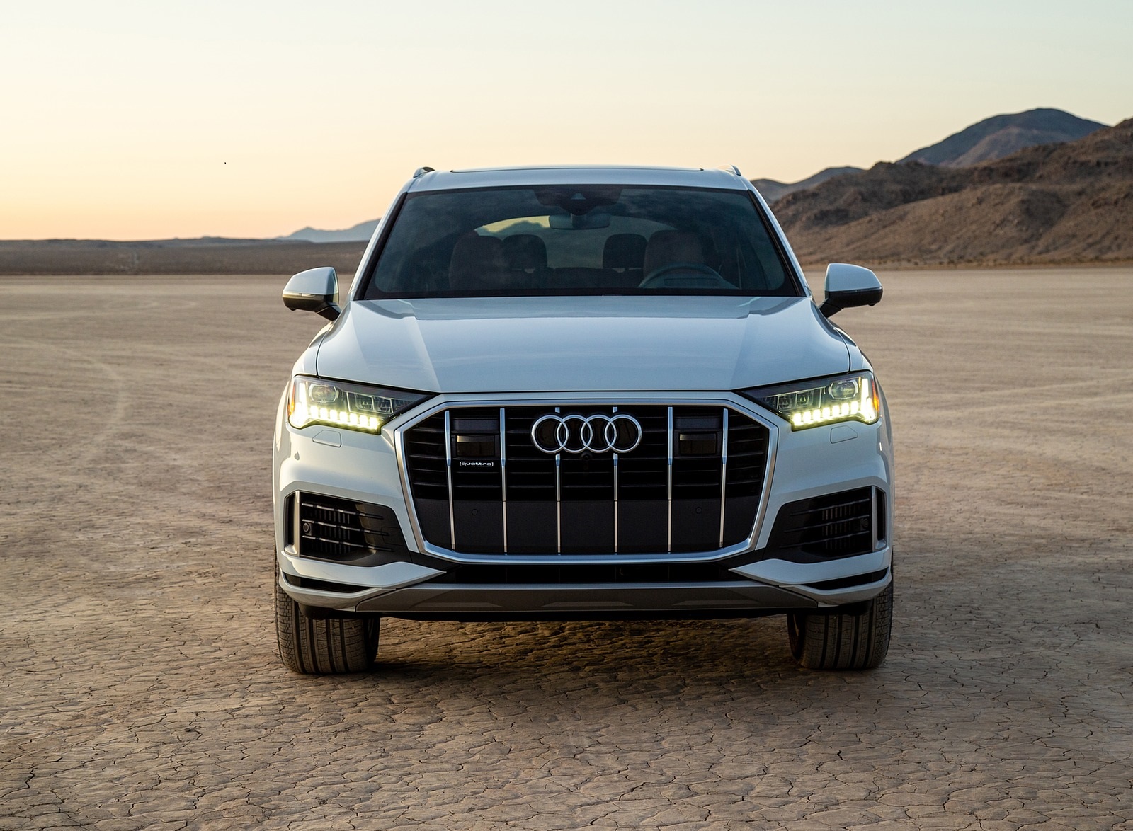 2020 Audi Q7 (US-Spec) Front Wallpapers #16 of 54