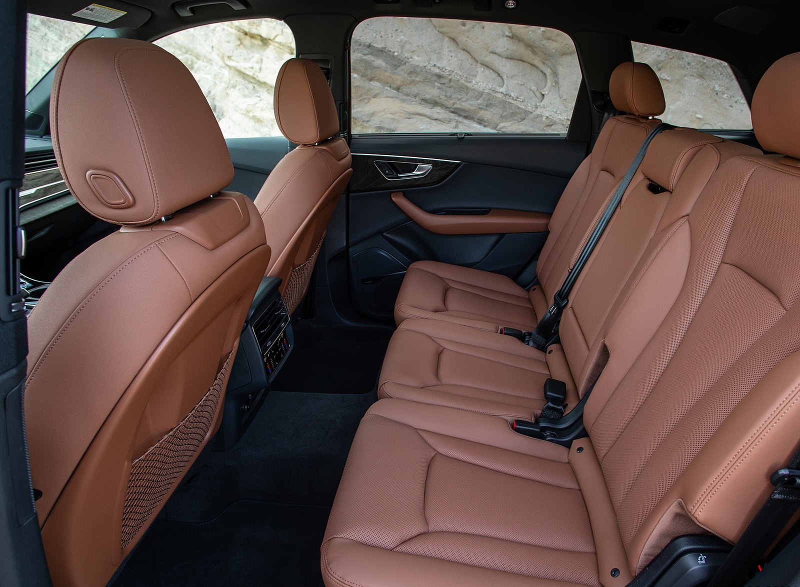 2020 Audi Q7 (US-Spec) Interior Rear Seats Wallpapers #37 of 54