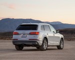 2020 Audi Q7 (US-Spec) Rear Three-Quarter Wallpapers 150x120 (19)