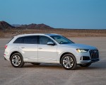 2020 Audi Q7 (US-Spec) Side Wallpapers 150x120 (21)