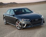 2020 Audi S4 (US-Spec) Front Three-Quarter Wallpapers 150x120 (18)