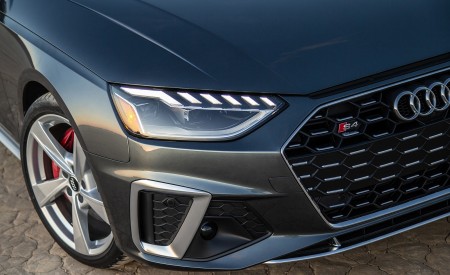 2020 Audi S4 (US-Spec) Headlight Wallpapers 450x275 (40)