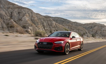 2020 Audi S5 Sportback (US-Spec) Front Three-Quarter Wallpapers 450x275 (2)