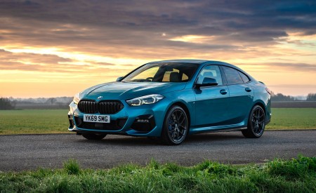 2020 BMW 2 Series 218i Gran Coupe (UK-Spec) Front Three-Quarter Wallpapers 450x275 (16)