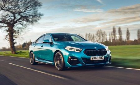 2020 BMW 2 Series 218i Gran Coupe (UK-Spec) Front Three-Quarter Wallpapers 450x275 (3)
