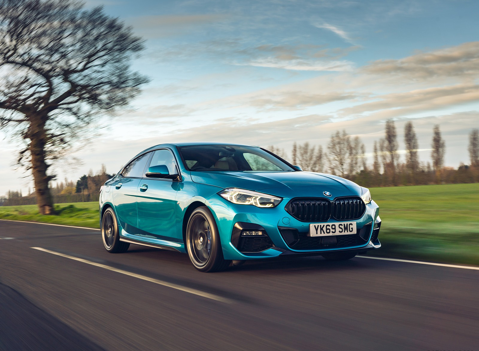 2020 BMW 2 Series 218i Gran Coupe (UK-Spec) Front Three-Quarter Wallpapers (3)