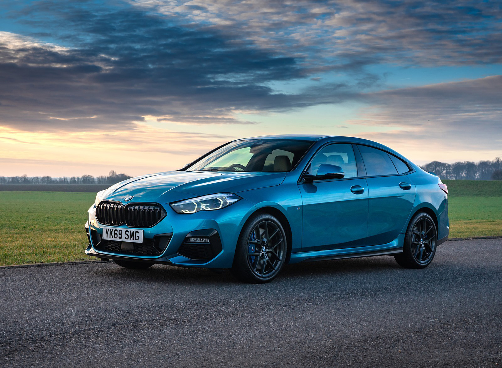 2020 BMW 2 Series 218i Gran Coupe (UK-Spec) Front Three-Quarter Wallpapers #17 of 88