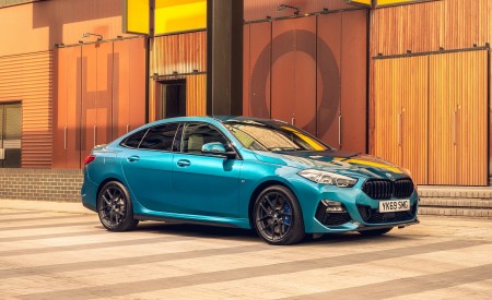 2020 BMW 2 Series 218i Gran Coupe (UK-Spec) Front Three-Quarter Wallpapers 450x275 (22)