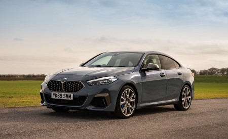 2020 BMW M235i Gran Coupe (UK-Spec) Front Three-Quarter Wallpapers 450x275 (53)