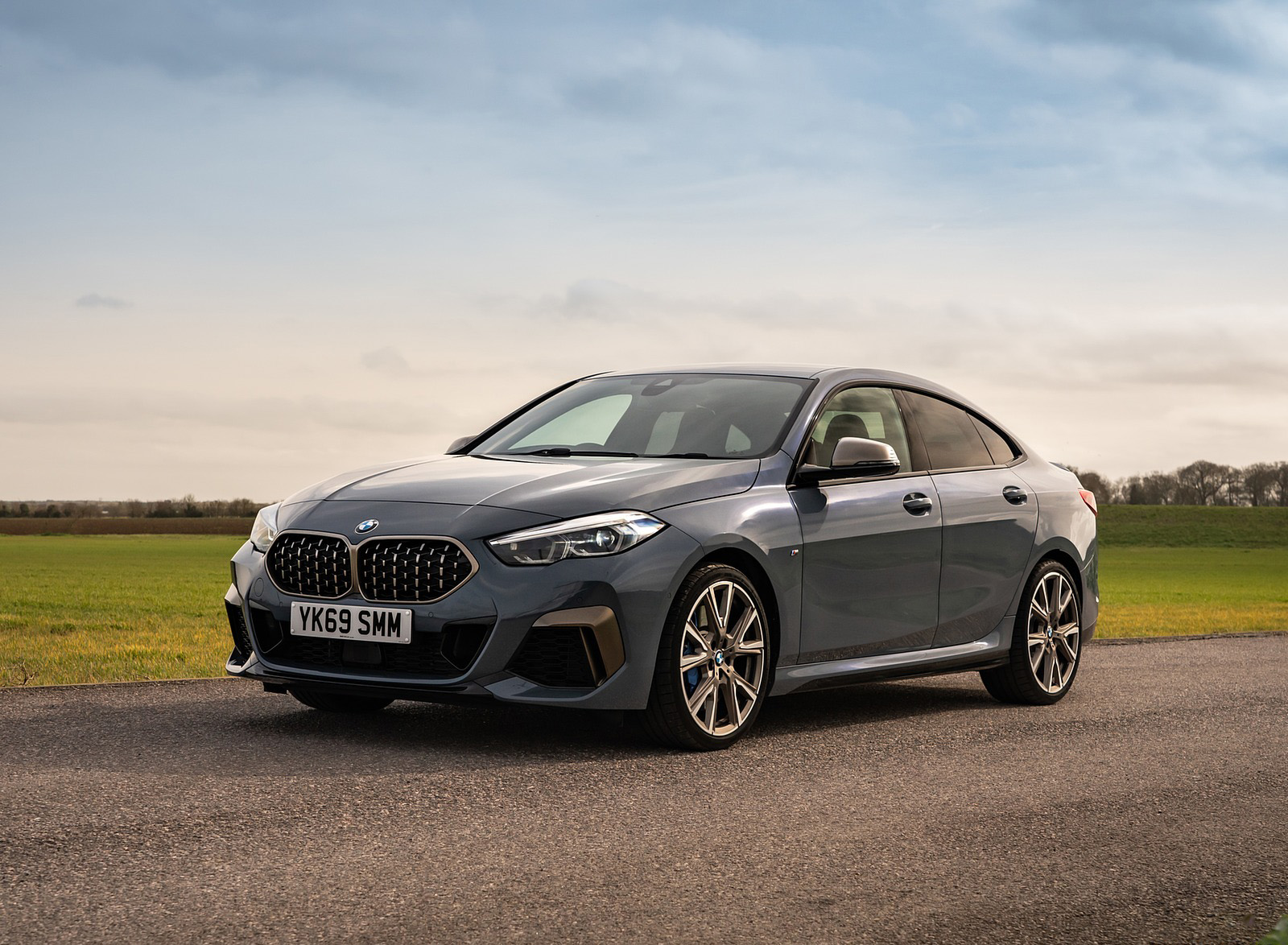 2020 BMW M235i Gran Coupe (UK-Spec) Front Three-Quarter Wallpapers #53 of 88
