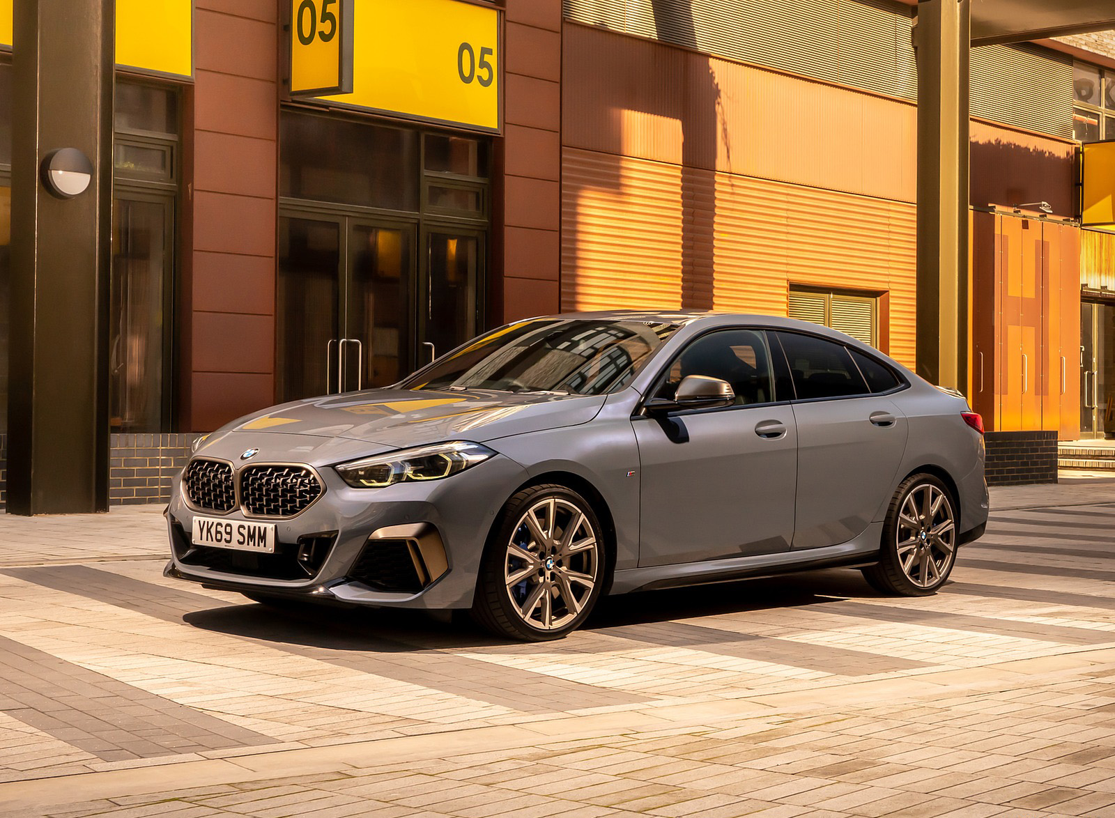 2020 BMW M235i Gran Coupe (UK-Spec) Front Three-Quarter Wallpapers #59 of 88