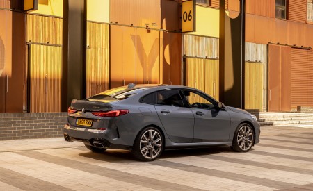 2020 BMW M235i Gran Coupe (UK-Spec) Rear Three-Quarter Wallpapers 450x275 (60)